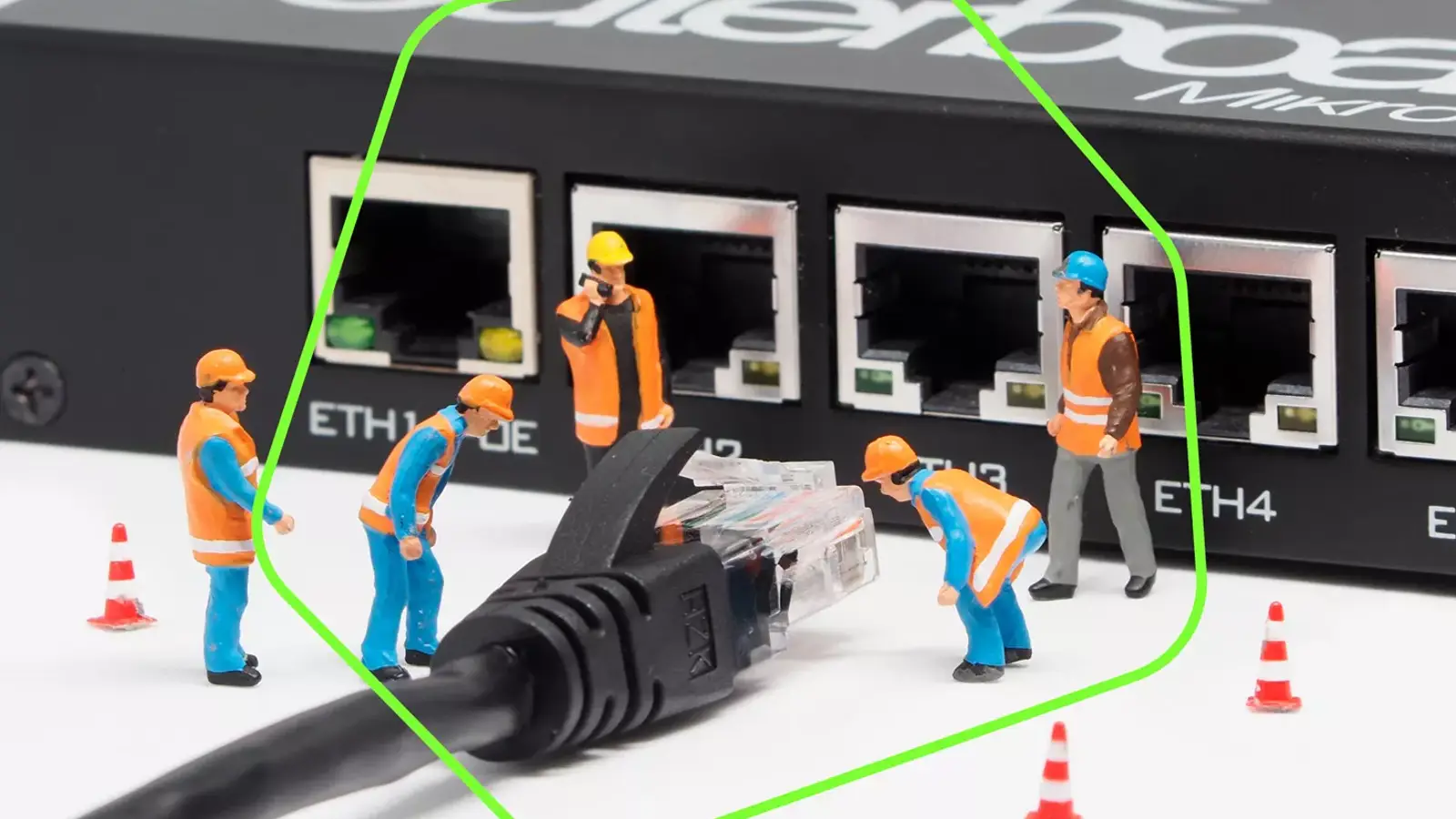 آموزش به روز رسانی همزمان چند روتر میکروتیک در شبکه