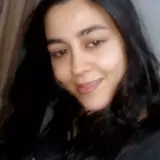 مینا نصرتی