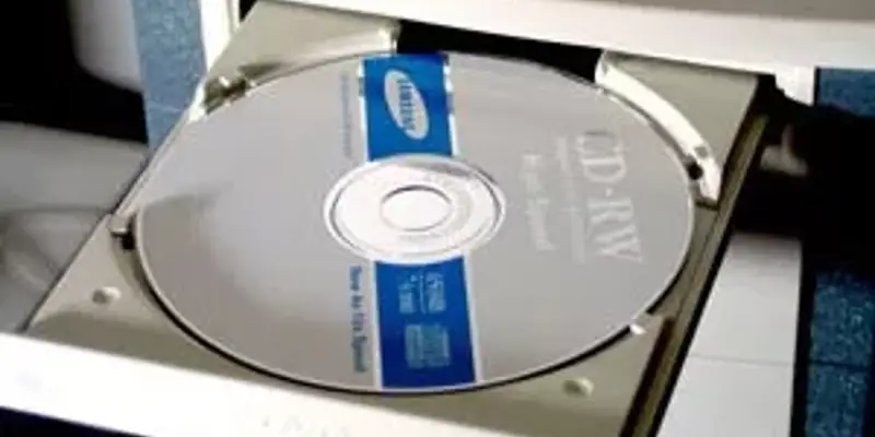 از کجا بدانیم DVDROM یا CDROM سالم است؟