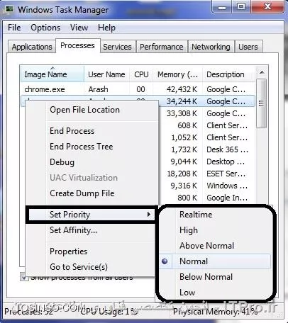 بله این امکان هست در task manager به تب processes رفته و با راست کلیک کردن بر روی هر نرم افزار دلخواه که فعال است از گزینه set priority می توان اولویت را تعیین کرد 
||http://hardware.tosinso.com/files/get/51ba1e43-fbc3-49ac-9b73-39c772620cf3||