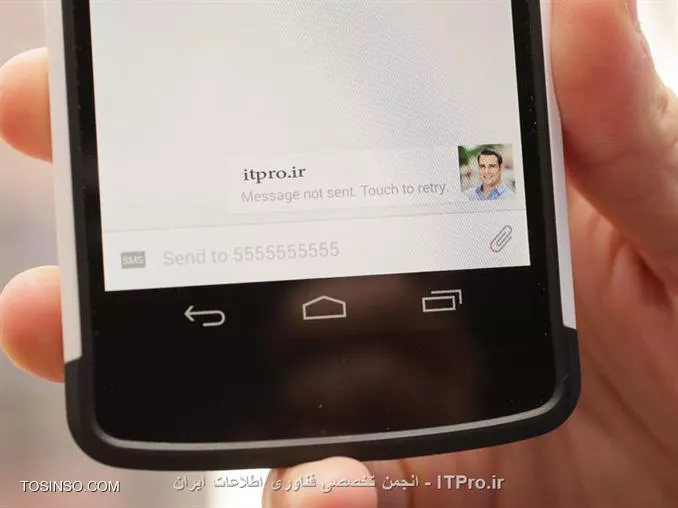 بهتر است با این واقعیت روبه رو شویم؛ هیچکدام از موبایل های ما کامل نیستند!!! فرقی نمی کند iPhone داشته باشید یا Galaxy S5؛ بهرحال مشکلی برای گوشی شما پیش می آید! ممکن است به اینترنت وصل نشود یا کند عمل کند و یا حتی دیگر روشن نشود!! در اینجا به شش مشکل اندروید که کاربران زیادی با آن روبه رو هستند اشاره میکنیم.

||http://tosinso.com/files/get/c32e0488-c48d-4ee1-baef-c8396605bac0||

ممکن است این مشکلات بسیار پیش پاافتاده و ساده به نظر برسند ولی خب طبق آمارها بسیاری از کاربران با این مشکلات مواجه اند.

!! مصرف بالای باطری
--
کاربران زیادی از کوتاه بودن عمر باطری و تمام شدن سریع آن رنج می برند که می توان گفت موثر ترین روش کنترل شارژ باطری تغییر در تنظیمات Locations و صفحه نمایش و ارتباطات می باشد.بلوتوث، WIFI، GPS، GPRS و . . . همه ی اینها بخش قابل توجهی از باطری شما را استفاده می کنند که بهتر است فقط در زمان نیاز روشن باشند.صفحه نمایش بیشترین سهم از مصرف باطری را به خود اختصاص داده است. بهتر است نور صفحه نمایش در حالت auto-brightness یا نور کم باشد و فقط در مواقعی که نیاز است مثل زمانی که زیر نور آفتاب هستید میزان روشنایی صفحه را بالا ببرید.همچنین تصاویر زمینه ی متحرک علی رغم زیبایی میزان مصرف باطری را به شدت بالا می برند!!  یکی از گزینه هایی که سازندگان موبایل برای کنترل باطری در نظر گرفته اند حالت Power Saving می باشد. نرم افزار های بسیاری هم تولید شده اند که همه ی آنها فقط و فقط موارد بالا را کنترل میکنند و در زمان لازم روشن، خاموش، کم یا زیاد می کنند.

||http://tosinso.com/files/get/c97d864a-5b4b-43e3-afa8-5f6adedbcf25||

!! رابط کاربری کند
--
با افزایش اطلاعات (Data) روی حافظه داخلی سرعت گوشی پایین می آید. برای بهبود بخشیدن به سرعت رابط کاربری تلفن همراه هوشمندتان، باید برنامه ها و مدیاهای (Media) اضافی که اسفاده نمی شوند را پاک کرد یا آن ها را به حافظه جانبی (SD) و یا Cloud منتقل کرد.همچنین شما باید برنامه هایی که در حال اجرا هستند ولی استفاده ای از آنها نمی شود را ببندید و تا آنجایی که می توانید از تصاویر زمینه ی متحرک (Live Wallpaper) استفاده نکنید.و در آخر از برنامه هایی که برای این کار ساخته شده اند مانند Clean Master یا  App Cache Cleaner استفاده کنید! این اپلیکیشن ها با بستن برنامه های اظافی و پاک کردن Cache گوشی باعث کارکرد بهتر و در نتیجه سرعت بالاتر می شوند.

||http://tosinso.com/files/get/a3fad7b4-1977-4124-8e7c-dda9e6322f13||

!! مشکلات مربوط به ارتباطات (Connectivity)
--
یکی از مشکلات متعدد اندروید مربوط به بخش Connectivity می باشد. گاهی پیش می آید که بلوتوث، WIFI، GPS، GPRS به درستی کار نمی کنند. در این حالت به مدت 30ثانیه حالت Airplane mode را روشن کنید و بعد از غیرفعال کردن آن دوباره امتحان کنید.درصورتی که مشکل برطرف نشد باید از طریق Advance Setting مشکل را حل کنید که متاسفانه در اینجا نمی توان توضیح داد.

||http://tosinso.com/files/get/437c6fec-5acc-4d31-9fcc-39ebaf115fb3||

!! ارسال نشدن پیام کوتاه 
--
شاید خیلی ساده و پیش پا افتاده به نظر برسد ولی جالب است بدانید که 40% کاربران اندروید در دنیا این مشکل را دارند!! در صورتی که مطمئن باشید به شبکه ی اپراتور خود متصل هستید و مشکل از اپراتور نیست، تنها راه حل ReStart کردن تلفن همراه می باشد.

||http://tosinso.com/files/get/63097e40-7667-402d-9d10-b20831f3668e||

!! خطا در همگام سازی (Syncing)
--
معمولا در هنگام همگام سازی با خطاهای متعددی مواجه می شویم. به علت طولانی بودن زمان همگام سازی عمده ترین مشکل قطع شدن یا ضعیف شدن اینترنت است. اگر از این نظر مطمئن شدید مشکل بعدی ممکن از سرویس مورد نظر باشد که فعلا در دسترس نباشد و اصطلاحا Down شده باشد.سومین مشکل ممکن اینست که شما پسوورد خود را اشتباه وارد کزده باشید :)
اگر هنوز مشکل برطرف نشده است تنها راه ممکن این است که اکانت خود را حذف و از اول شروع کنید.

||http://tosinso.com/files/get/96ef7d86-2714-4c87-b81d-05aad51cd175||

!! بدترین اتفاق ممکن
--
تمام مشکلات بالا با یک سری تنظیمات ساده، اپلیکیشن ها و در نهایت ریست کردن گوشی حل می شوند. ولی اگر تلفن همراهتان را پرتاب کنید و صفحه نمایش یا تاچ (Touch) آن بشکند و یا اشتباها در آب بیوفتد، دیگر مسئله با یک ریست کردن حل نمی شود.لطفا تلفن هوشمند خود را خاموش کرده (البته در صورتی که هنوز روشن باشد) و در اولین فرصت به تعمیرکار معتمد برسانید :)

||http://tosinso.com/files/get/27ab17f1-095d-43d3-a603-09753b3d9df6||

نویسنده :
منبع : انجمن تخصصی فناوری اطلاعات ایران
هرگونه نشر و کپی برداری بدون ذکر منبع و نام نویسنده دارای اشکال اخلاقی می باشد