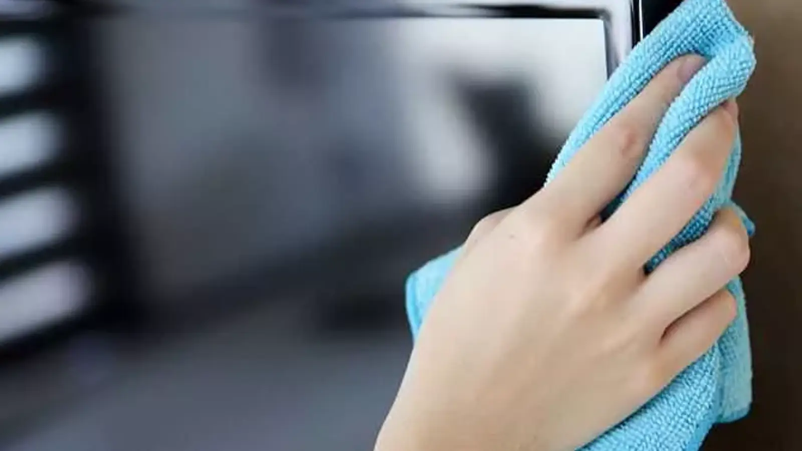 آموزش تمیز کردن صفحه نمایش LCD و LED بصورت استاندارد