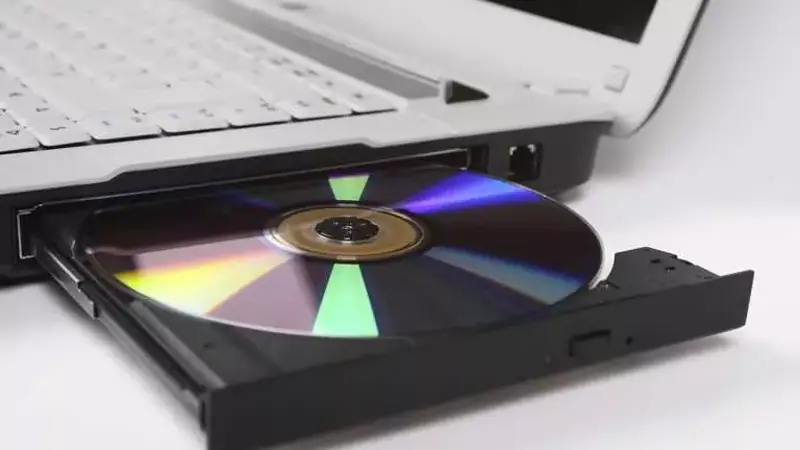 درایو نوری چیست؟ معرفی Optical Drive به زبان ساده