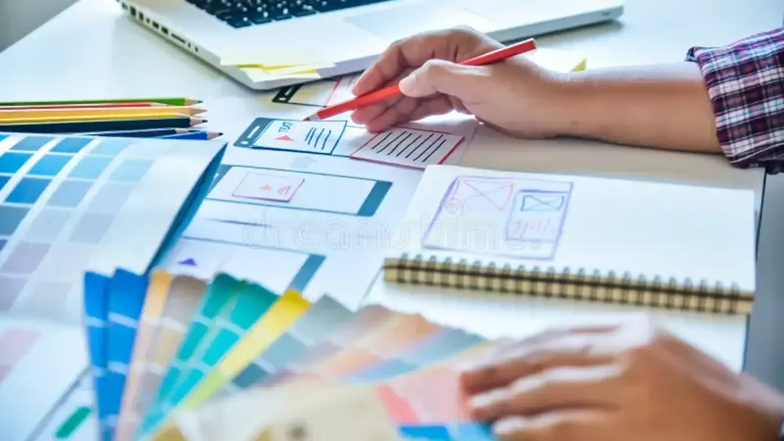 آشنایی با اصول و تکنیک های ترکیب رنگ در طراحی گرافیک