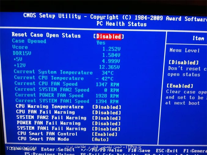 سلام دوست عزیز
این مشکل در 99 درصد از موارد بدلیل دمای بالای CPU میباشد بدین معنی که سیستم خنک کننده CPU که CPU FAN باشد بخوبی عمل نمیکند و یا سیستم شما در مکانی بسیار گرم قرار دارد اگر از PC Desktop استفاده میکنید درب کیس رو باز کنید و عملکرد CPU FAN رو بررسی کنید. چرخش و سرعت FAN باید بدستی صورت گیرد. همچنین در بخش Hardware Monitor تنظیمات BIOS مادربورد میتونید دمای فعلی CPU و چرخش CPU FAN رو ملاحظه کنید(البته برای همه مادربوردها تصویر زیر صادق نیست).
||http://network.tosinso.com/files/get/88371f5d-4c3b-484c-b580-39452ace3e51||