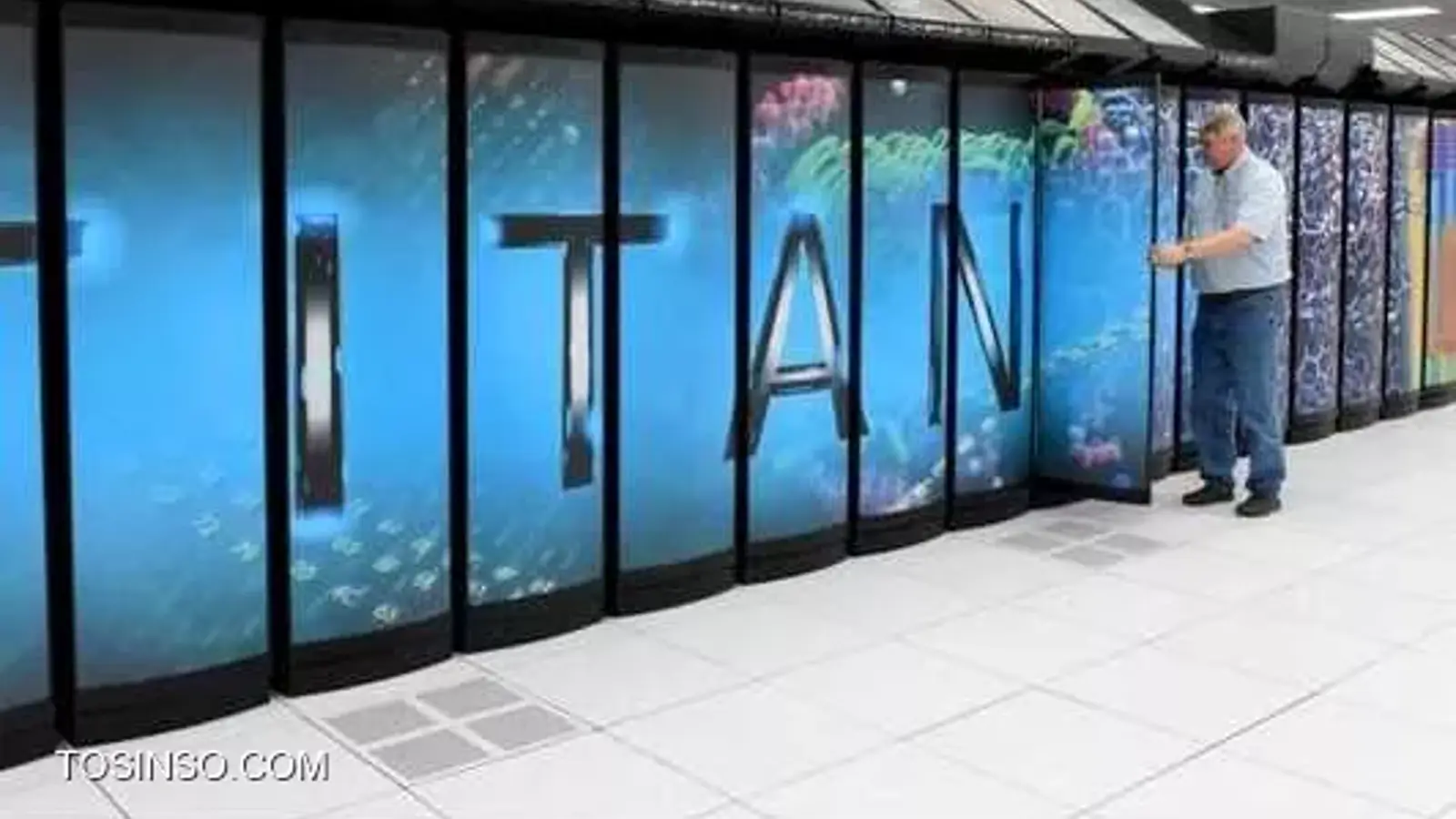 قویترین کامپیوتر دنیا چیست؟ معرفی تایتان | قدرتمندترین ابر رایانه