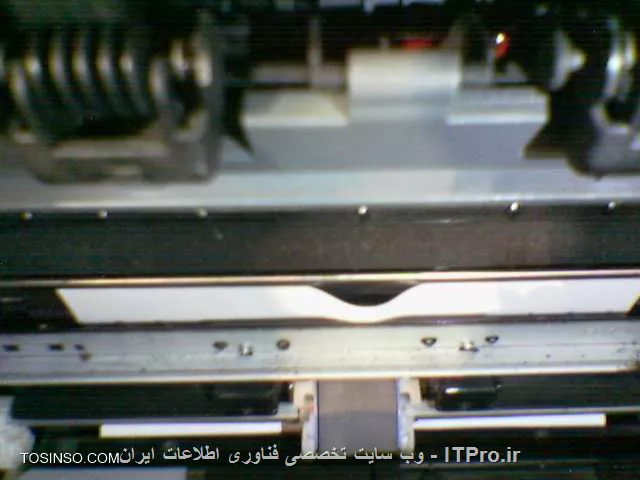 با درود..
پیکاپ کاست پرینتر 4150d احتمالا در اثر سایش به پد یا فشار از جایش درآمد و متوجه شدم خار نگهدارنده آن کنده شده است.پس از تعویض پیکاپ کاغذ تا زیر کارتریج بالا میاد و بعد گیر میکند. یعنی تا حدود غلطک های ترانسفر پشت پیکاپ.
پرینت و کپی سایز A4  ر. بدوم گیر کاغذ میزنه , اما با تغی سایز کاغذ بعضی موقع همون اول و بعضی وقتخا بعد دو  سه برگ گیر شروع میشه ||http://tosinso.com/files/get/8b48f715-daae-46e2-a89b-c2111396bc9c||||http://tosinso.com/files/get/9a86c65d-ae57-41fb-af34-df2ec32f03c2||!
از داخل کاست,بنظر کاغذ بین نگهدارنده پیکاپ و... گیر دارد .موقع گیر کردن هم بمدت خیلی کمی صدای چرخش رولر میاد وبعد گیر میکند.بعد از گیر کردن با درآوردن کارتریج پیکاپ سر جای معمولش هست. بنظر شما اشکال ار سنسورهاست یا کلاج ویا خود پیکاپ.. (کارتریج رو هم یکبار عوض کردم..نتیجه ای نداشت) 