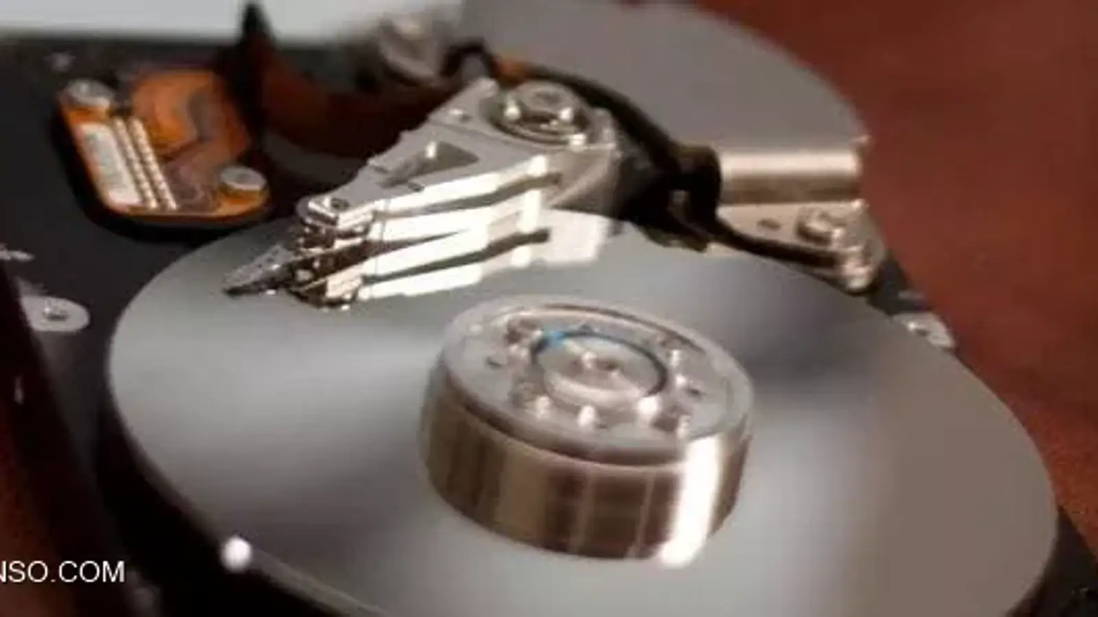 دیسک چیست؟ معرفی و شناخت ساختار و کارکرد Disk