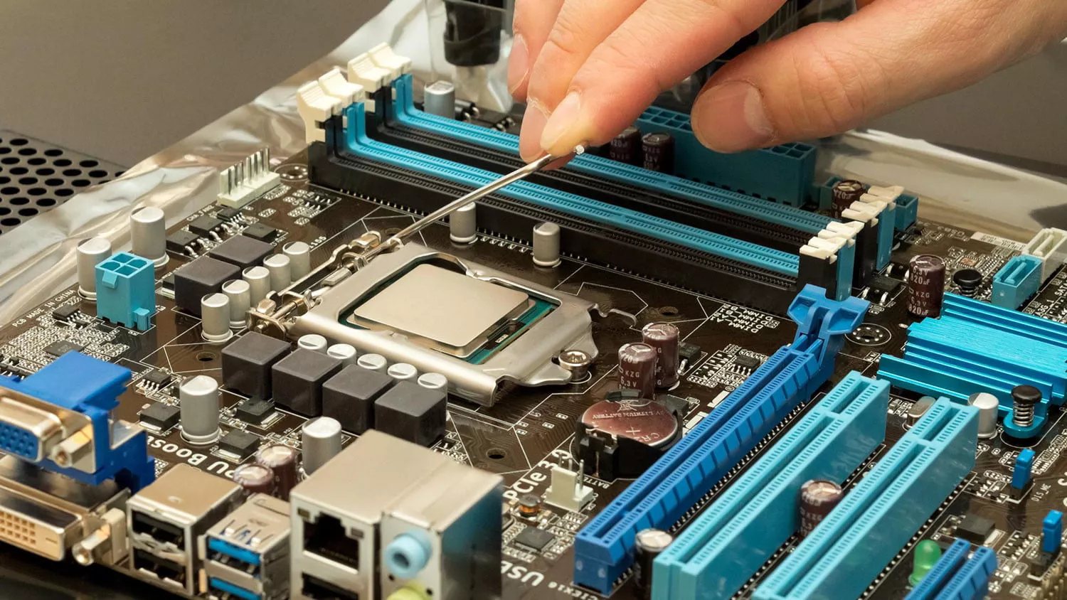 CPU چیست؟ واحد پردازش مرکزی |  سی پی یو چیست؟