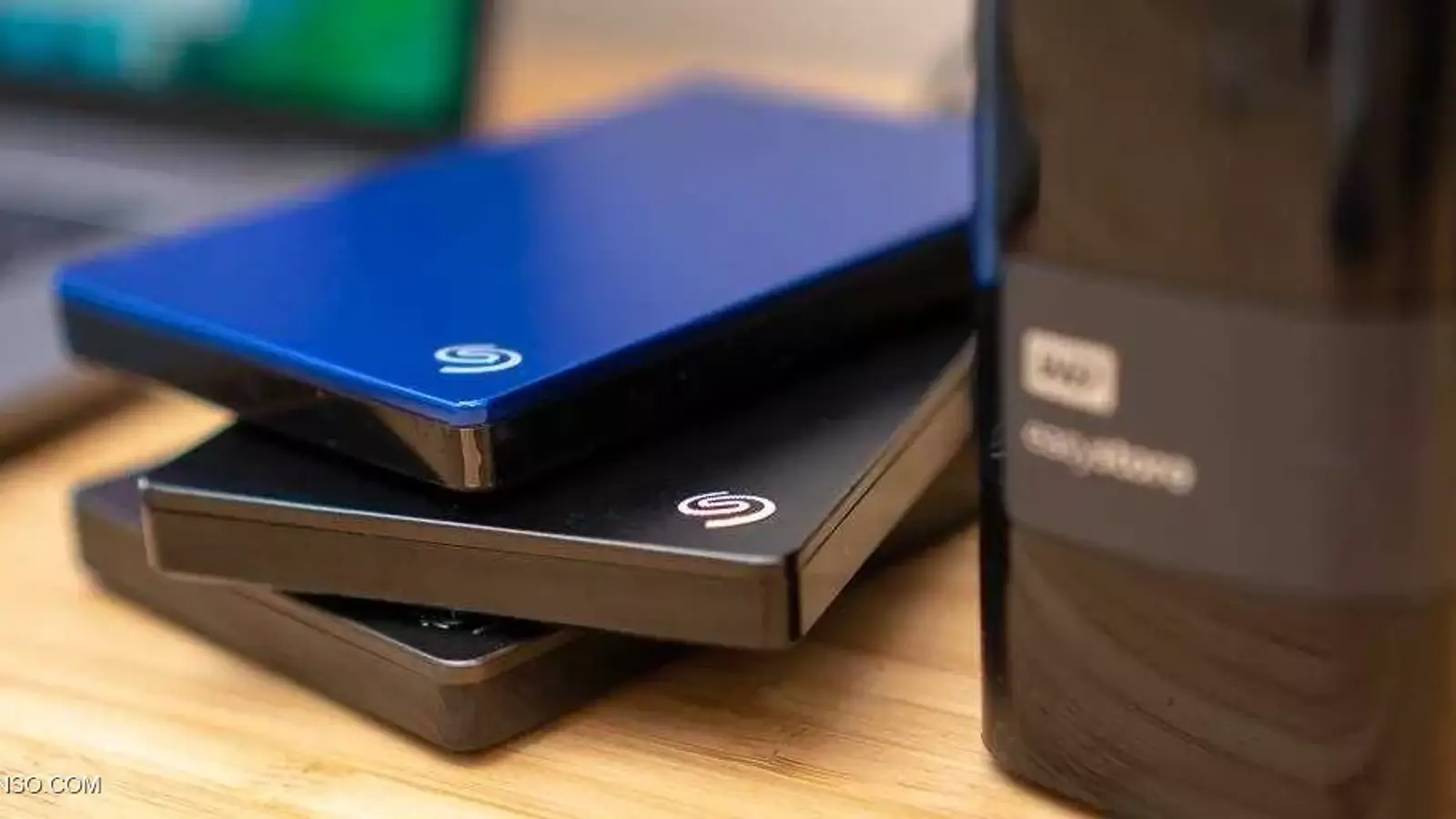 هارد اکسترنال چیست؟ معرفی External Hard Drive به زبان ساده