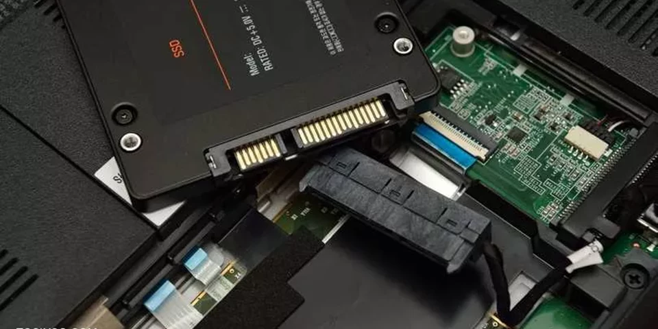 هارد SSD چیست ؟ مزایا و معایب استفاده از Solid State Drive