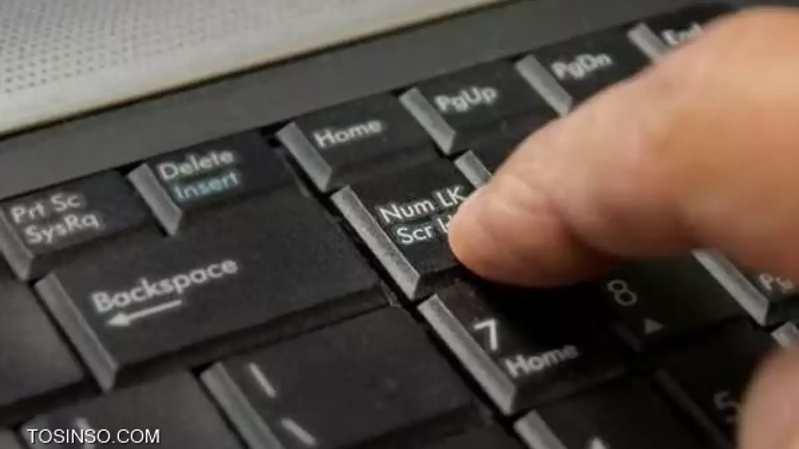 آموزش فعال کردن خودکار NumLock و CapsLock با بالا آمدن ویندوز