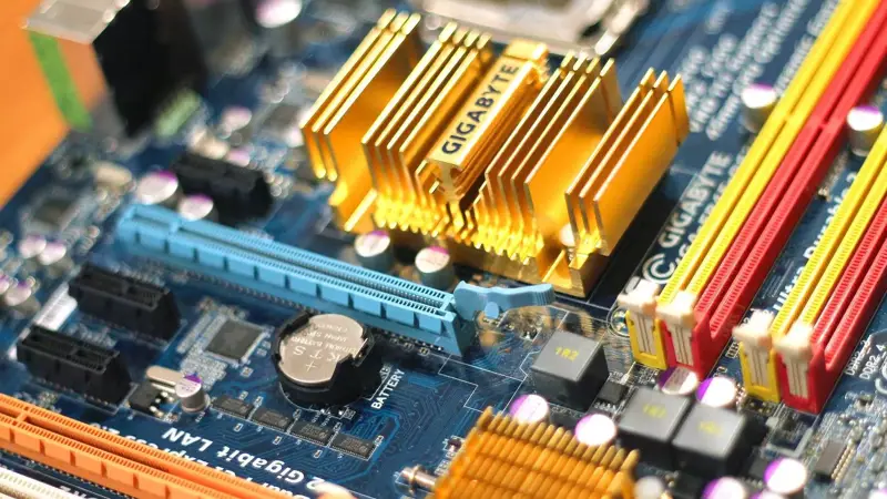 مادربورد چیست؟ کاملترین معرفی اجزای مادربرد (Motherboard)